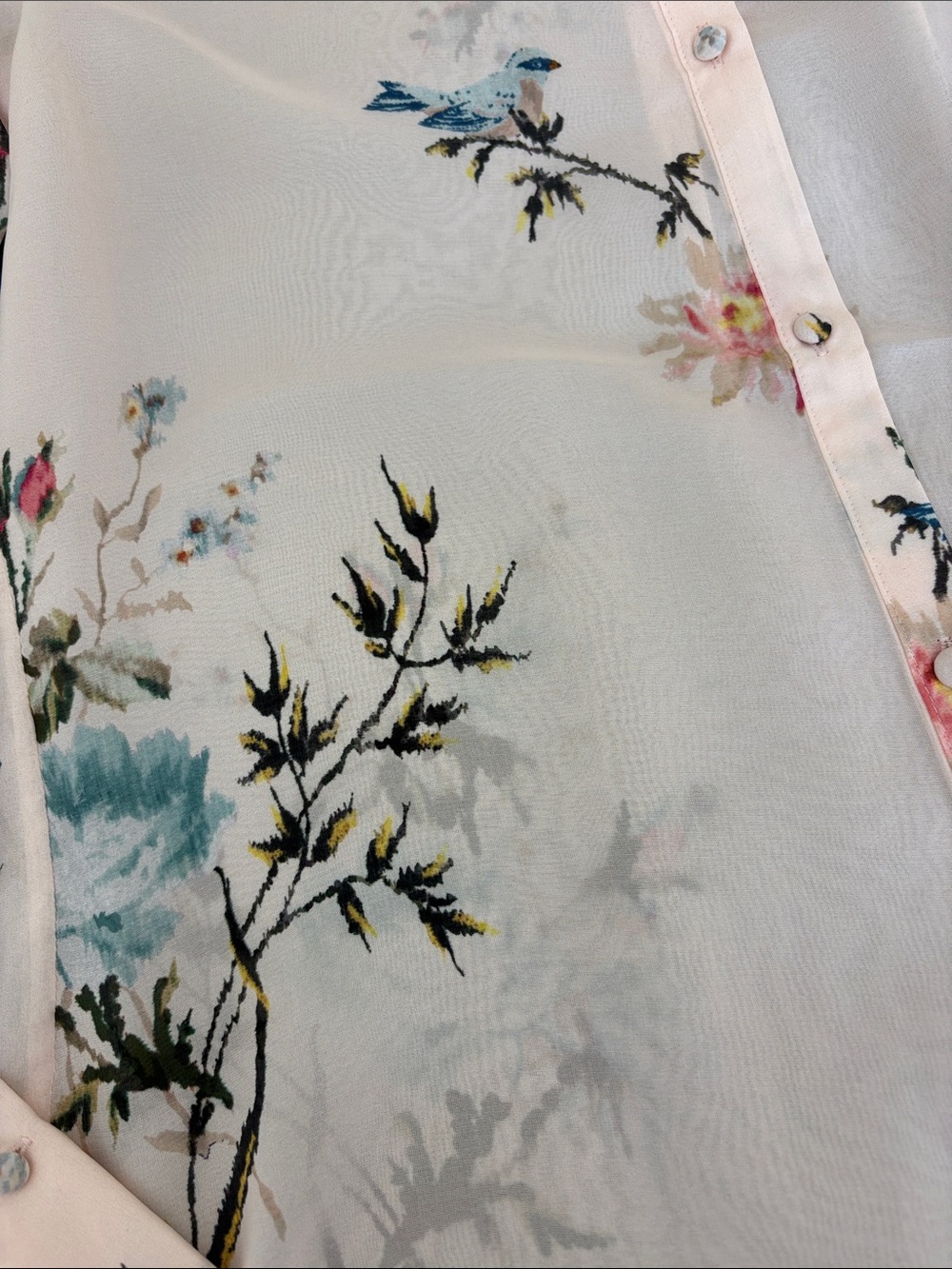 Joie Pale Pink Floral & Bird-Print Ruffle-Neck Silk beautiful Blouse - Picture 7 of 8
